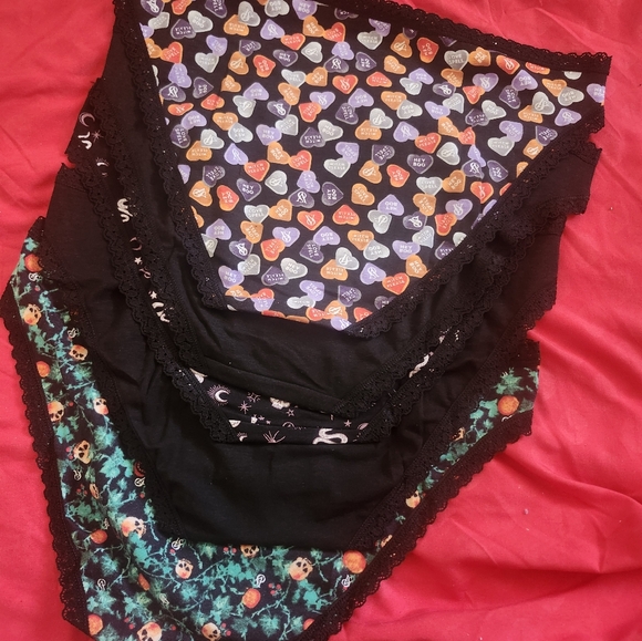 Victoria Secret Bikini Set size Medium NIP - Picture 3 of 10